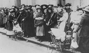 A queue of women in the early 20th century